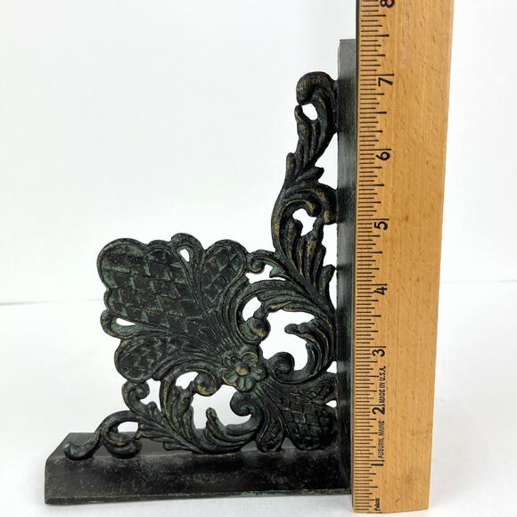 Ornate Black Metal Bracket - Picture 6 of 6